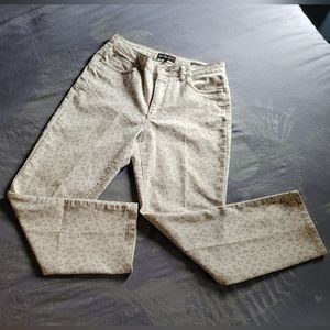 ⭐️Leaopard Jeanne Jeans⭐️